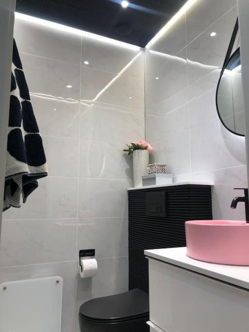 רובניימי Snowcrystal Home With Jacuzzi And Sauna מראה חיצוני תמונה