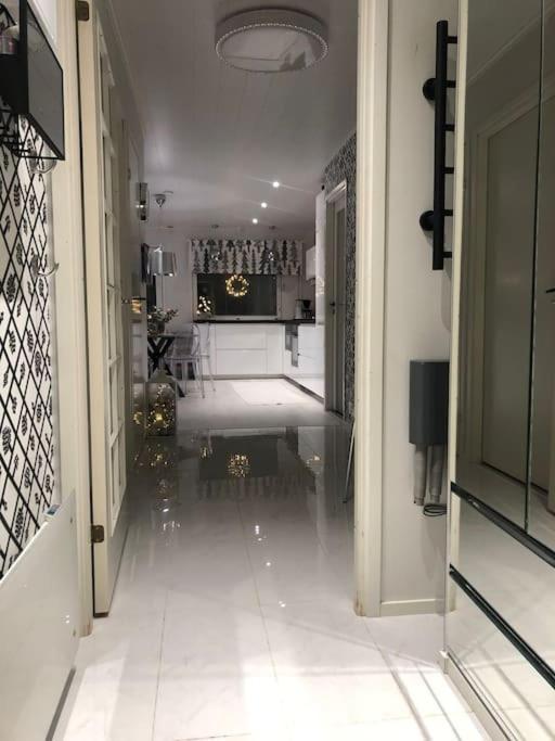 רובניימי Snowcrystal Home With Jacuzzi And Sauna מראה חיצוני תמונה